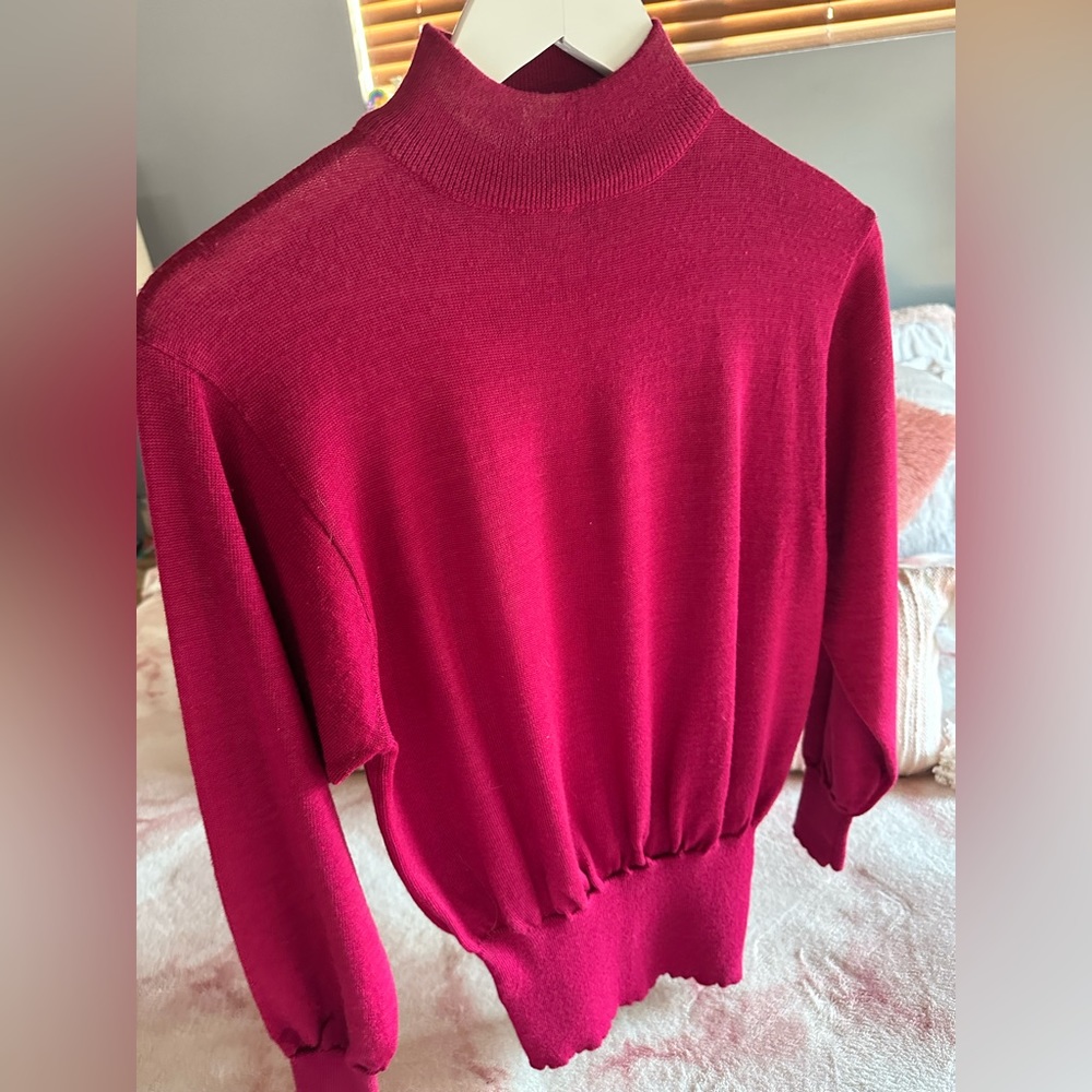 Bogner sweater beautiful color size S